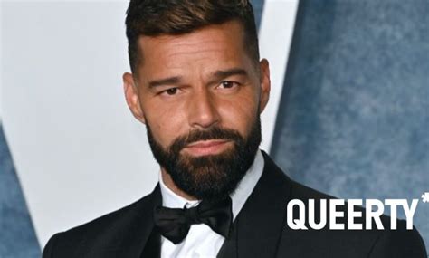 Ricky Martin shows off his tan line (or lack thereof) with naked 